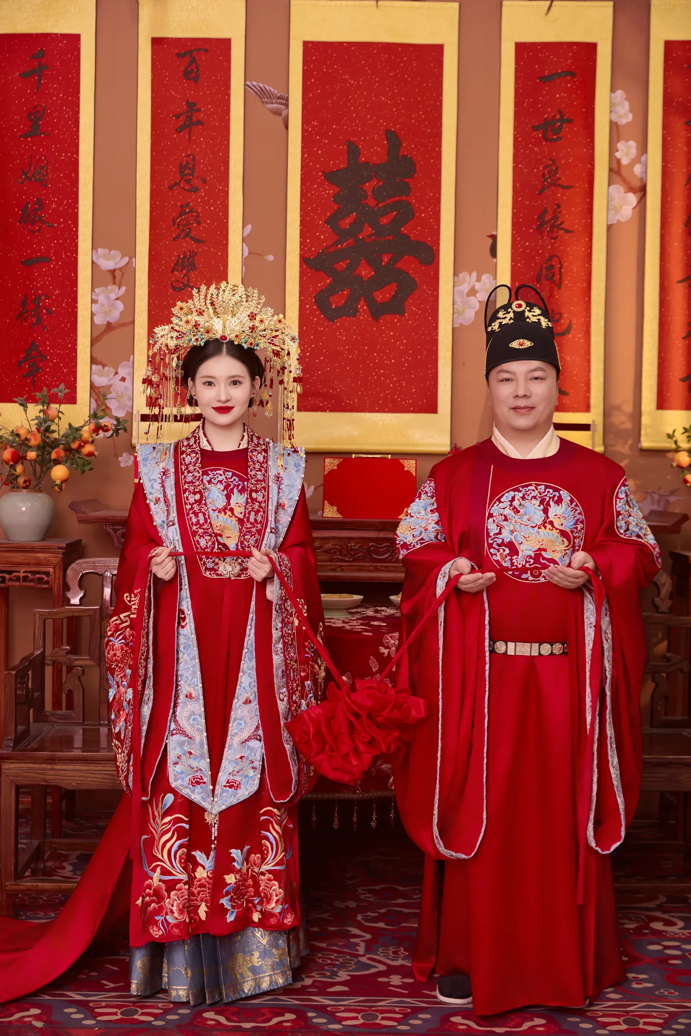 谷田丰与李洁青宋制婚礼合影
